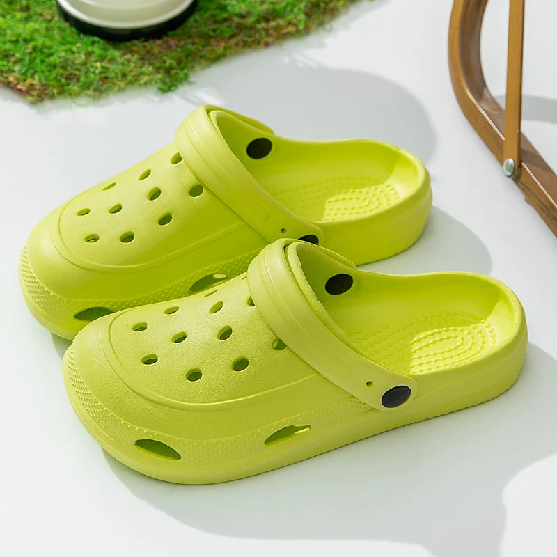 Calçado Antiderrapante de Sola Grossa