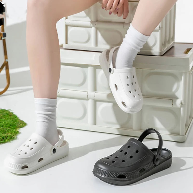 Calçado Antiderrapante de Sola Grossa