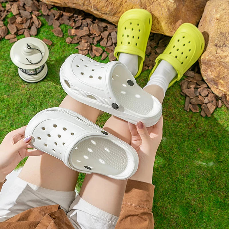 Calçado Antiderrapante de Sola Grossa